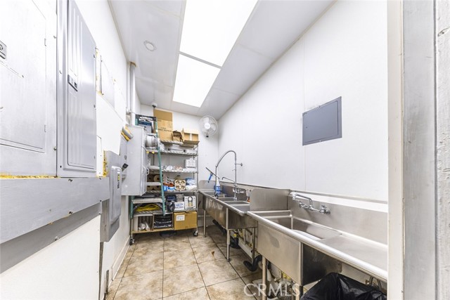 Commercial for Sale in Burbank, California