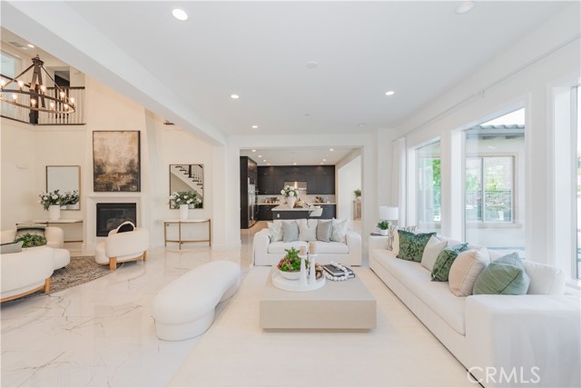 5437 Heritage Oak Drive, Lake Forest CA: https://media.crmls.org/medias/48ff5f7c-d3bb-48f6-8b5b-d4d360a97319.jpg