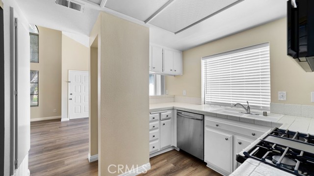 8591 Salina Street, Rancho Cucamonga CA: https://media.crmls.org/medias/49004e6b-c000-435c-ad55-971173f11f36.jpg