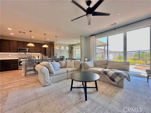 Detail Gallery Image 2 of 40 For 38436 Windingwalk Dr, Murrieta,  CA 92563 - 3 Beds | 2/1 Baths
