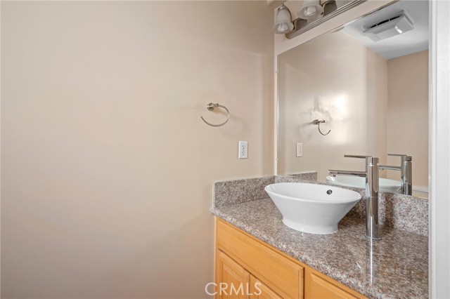 Detail Gallery Image 16 of 31 For 10118 Fernglen #1,  Tujunga,  CA 91042 - 3 Beds | 2/1 Baths