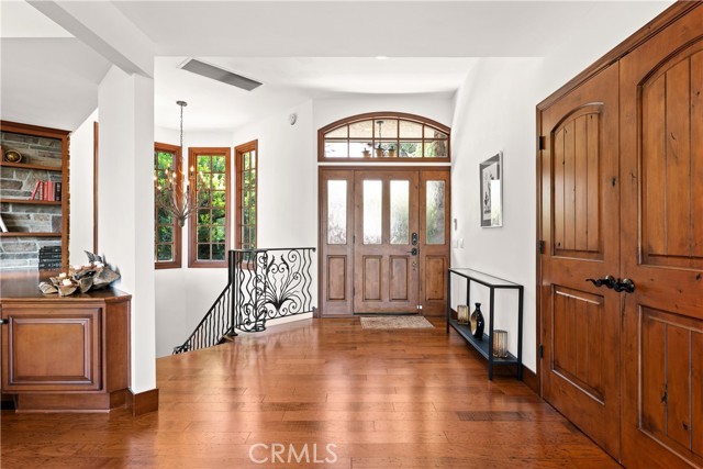 Detail Gallery Image 2 of 50 For 4117 Vanetta Pl, Studio City,  CA 91604 - 4 Beds | 4 Baths