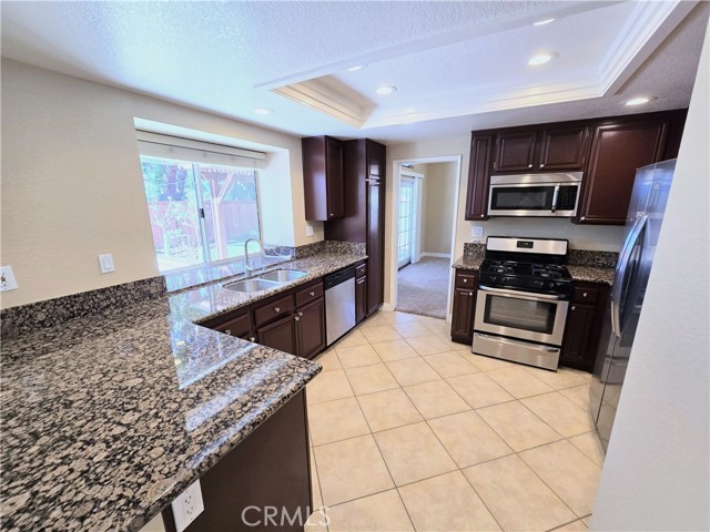 25187 Corte Sombrero, Murrieta CA: https://media.crmls.org/medias/4902edbd-46a5-4e12-8db5-59719499c0b6.jpg