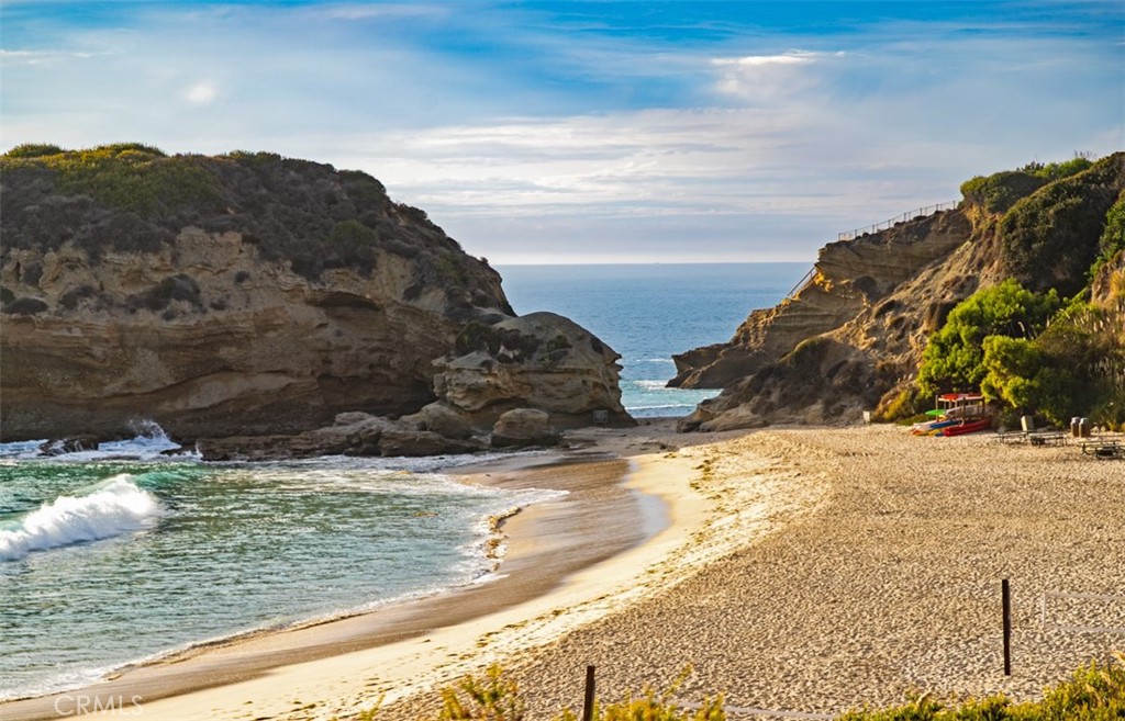 https://media.crmls.org/medias/4903a2cb-4fa3-4c50-a9f8-1eede86576b8.jpg?preset=X-Large