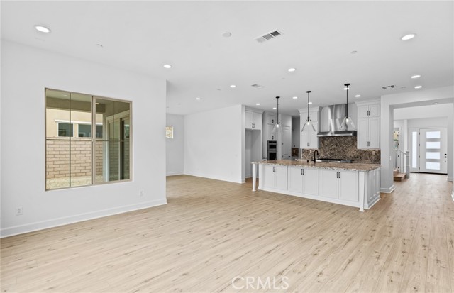 Detail Gallery Image 7 of 49 For 11763 Quailrun Ct, Chatsworth,  CA 91311 - 5 Beds | 5/1 Baths