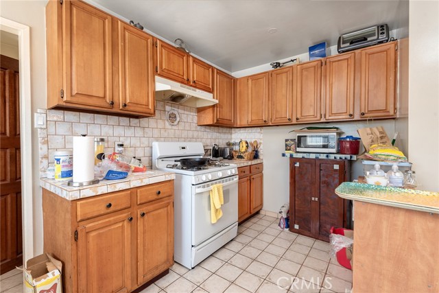 Detail Gallery Image 6 of 31 For 1657 W 67th St #2,  Los Angeles,  CA 90047 - 4 Beds | 2 Baths