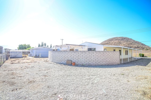 34854 Lyn Avenue, Hemet CA: https://media.crmls.org/medias/49063398-ff3b-49b5-b509-6a4728324bcf.jpg