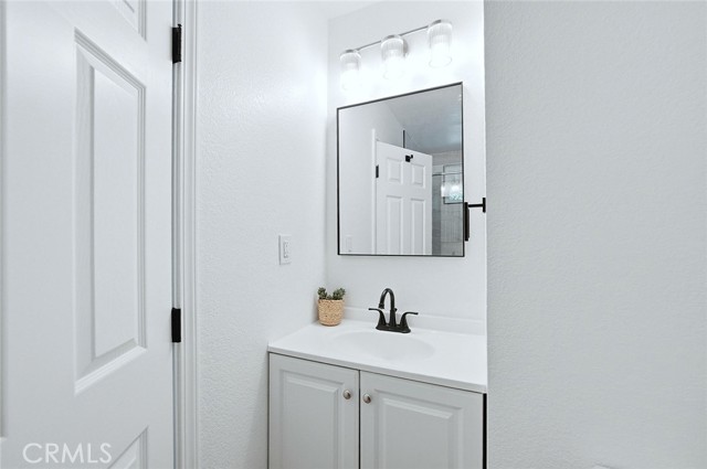 Detail Gallery Image 16 of 26 For 20111 Evening Breeze Dr, Walnut,  CA 91789 - 4 Beds | 3 Baths