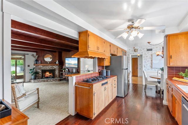 8333 Calmosa Avenue, Whittier CA: https://media.crmls.org/medias/49072ad2-ab02-4715-a384-c2f8e953d1c2.jpg