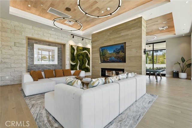 Detail Gallery Image 11 of 32 For 375 Mariposa Way, Montebello,  CA 90640 - 5 Beds | 5 Baths