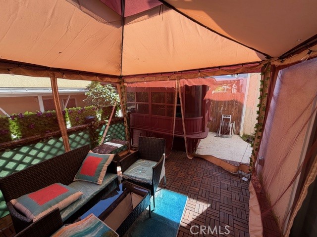 Detail Gallery Image 5 of 9 For 9300 Burnet #122,  North Hills,  CA 91343 - 4 Beds | 2/1 Baths