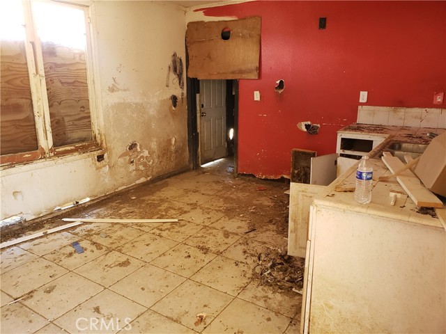 Detail Gallery Image 4 of 12 For 20649 E Avenue Y, Llano,  CA 93544 - 0 Beds | 1 Baths