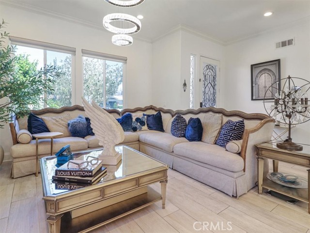 24049 Skyline, Mission Viejo CA: https://media.crmls.org/medias/49093787-2c3d-4c4d-83ea-041fe70faa20.jpg