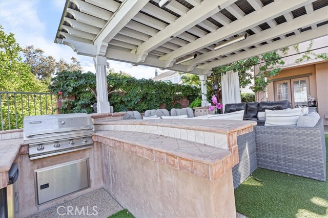 33 Craftsbury Place, Ladera Ranch CA: https://media.crmls.org/medias/490a8d42-b374-40df-9afa-cb5b7c1552d1.jpg