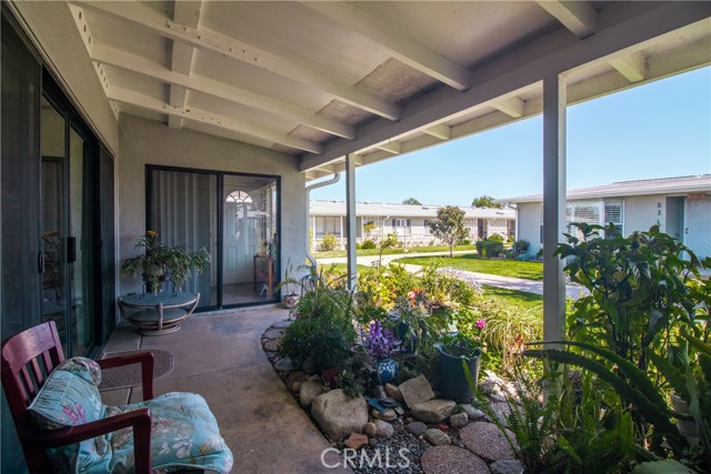 Detail Gallery Image 4 of 32 For 1442 Golden Rain Rd 50a,  Seal Beach,  CA 90740 - 2 Beds | 1 Baths