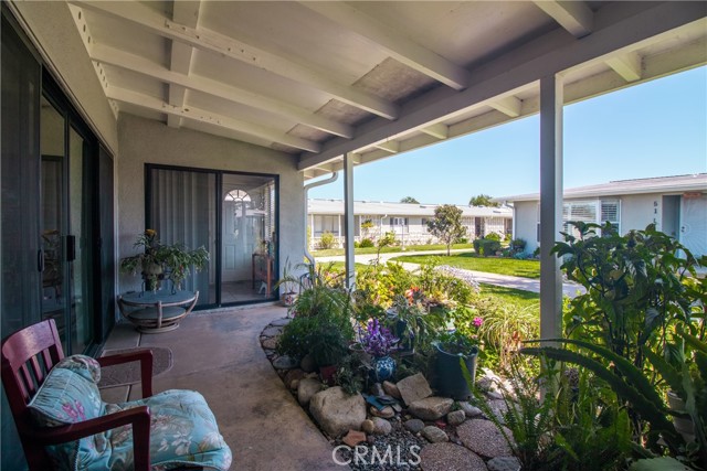 Detail Gallery Image 4 of 32 For 1442 Golden Rain Rd 50a,  Seal Beach,  CA 90740 - 2 Beds | 1 Baths