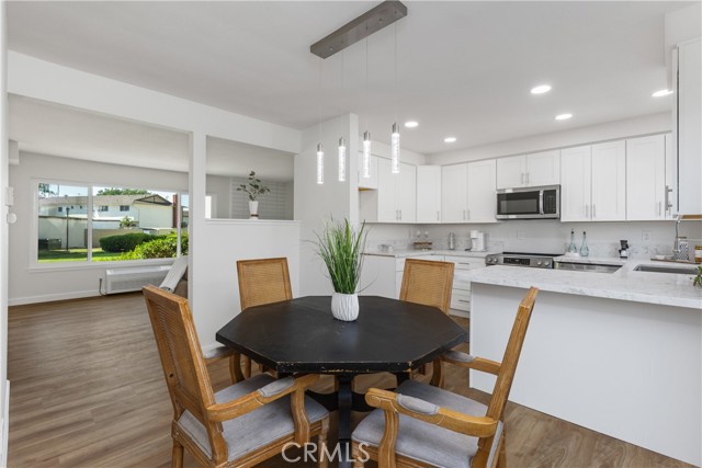 1722 Mitchell Avenue, Tustin CA: https://media.crmls.org/medias/490c8dcb-7667-4350-811b-670e1f94a48f.jpg