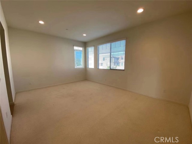 143 Frame, Irvine CA: https://media.crmls.org/medias/490d4f7d-2ff8-4750-bf77-a75f4b57dc6a.jpg