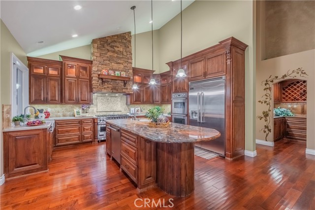 369 Ashbury Lane, Upland CA: https://media.crmls.org/medias/490dcb00-ebd5-45f9-9301-0fd9798df37c.jpg