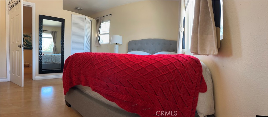 https://media.crmls.org/medias/490e0ca8-3975-44f4-ae85-a2ee5ee0cddb.jpg?preset=X-Large