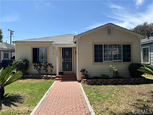 2085 Fashion Avenue, Long Beach CA: https://media.crmls.org/medias/490e1024-53bf-4760-a4dd-dc4065b4cd3f.jpg