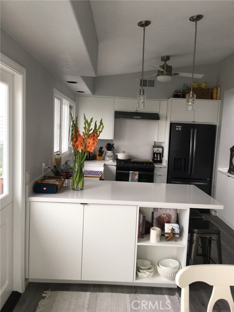 Detail Gallery Image 12 of 25 For 254 Arch St, Laguna Beach,  CA 92651 - 2 Beds | 2 Baths