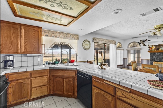 Detail Gallery Image 13 of 35 For 23833 Keator Rd, Apple Valley,  CA 92307 - 3 Beds | 2/1 Baths