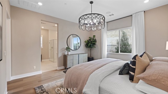 Detail Gallery Image 13 of 31 For 29368 via Destello, Valencia,  CA 91354 - 3 Beds | 3/1 Baths