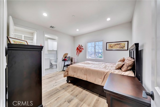 Detail Gallery Image 11 of 24 For 1101 N Maclay Ave #11,  San Fernando,  CA 91340 - 2 Beds | 3/1 Baths