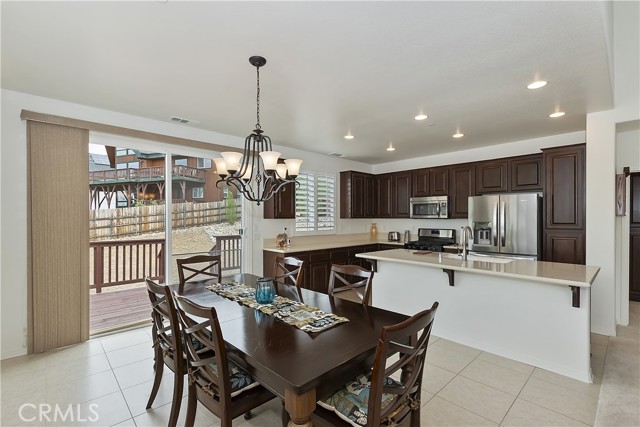 218 Crimson Circle, Big Bear City CA: https://media.crmls.org/medias/490fcf68-a8f3-477d-8ed4-e0502d32434b.jpg