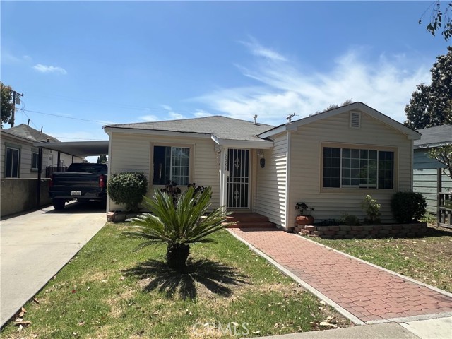 2085 Fashion Avenue, Long Beach CA: https://media.crmls.org/medias/4910720c-d401-4ad9-946d-2a5abb332463.jpg