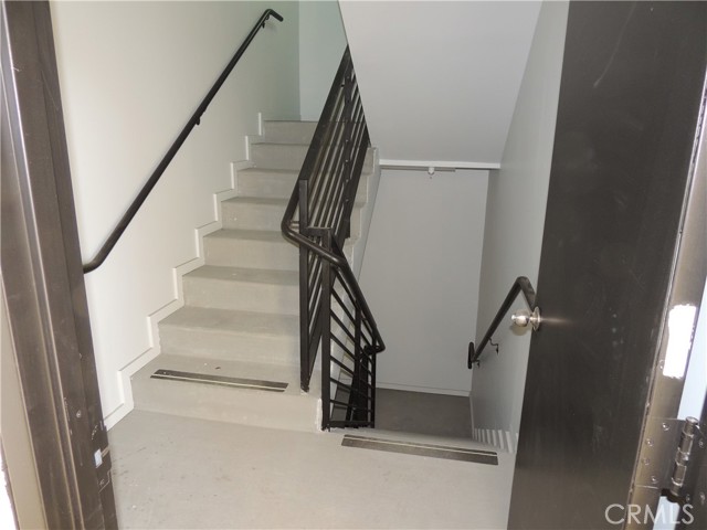Detail Gallery Image 15 of 15 For 22735 Del Valle St #3,  Woodland Hills,  CA 91364 - 2 Beds | 1 Baths