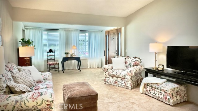 Detail Gallery Image 7 of 16 For 13981 Thunderbird Dr 2d,  Seal Beach,  CA 90740 - 2 Beds | 1 Baths