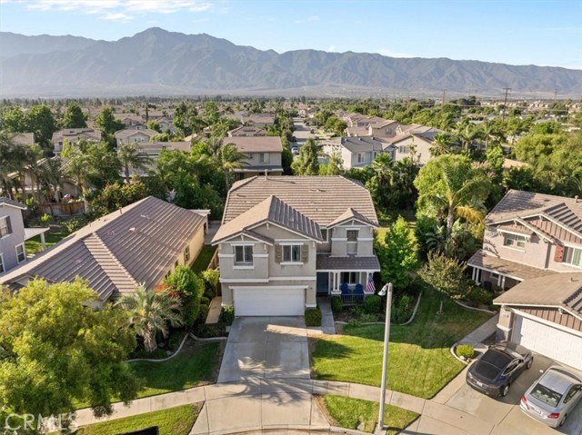 11868 Bunker Hill Drive, Rancho Cucamonga CA: https://media.crmls.org/medias/4911ec3c-2c9b-419d-978e-bb5db28604a8.jpg