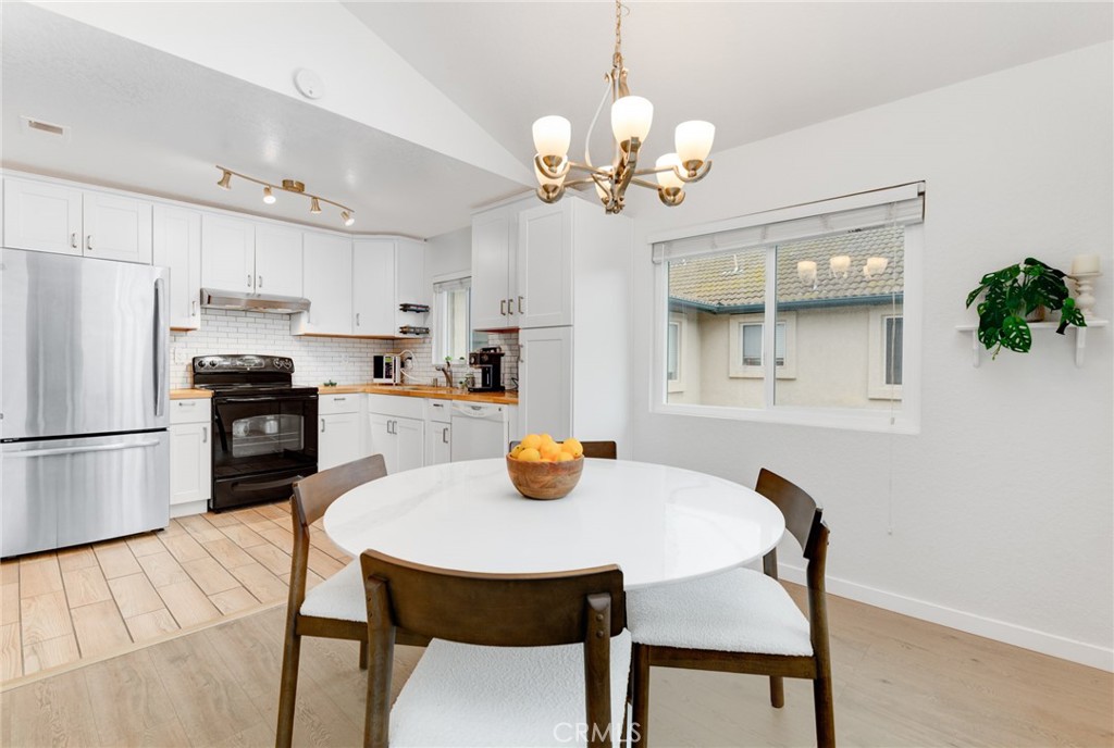 11305 Avenida De Los Lobos - photo 6