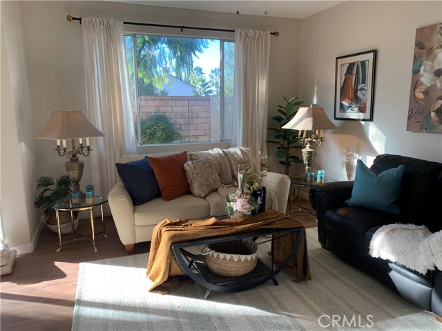 Detail Gallery Image 9 of 48 For 39213 Anchor Bay #B,  Murrieta,  CA 92563 - 3 Beds | 2/1 Baths