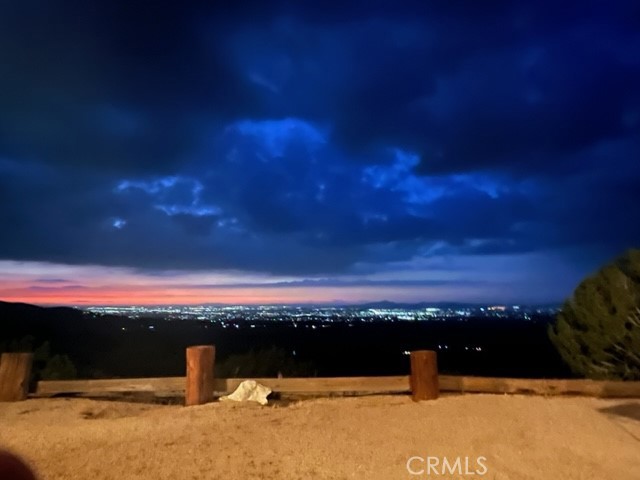 https://media.crmls.org/medias/49128552-2fc2-4259-89e9-8a29a46afcc8.jpg?preset=X-Large