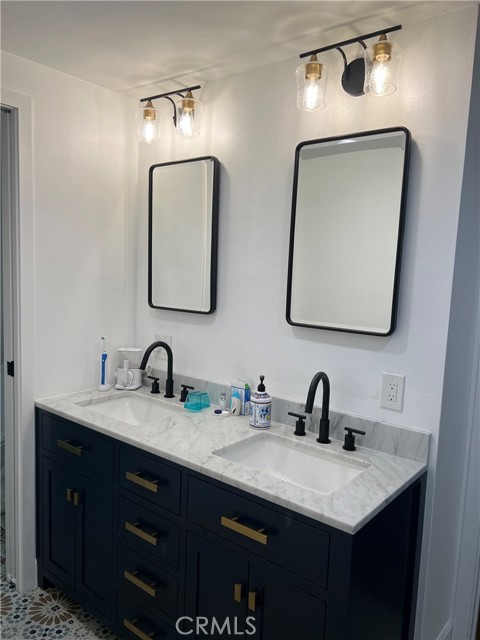 Detail Gallery Image 10 of 12 For 20891 Sailmaker, Huntington Beach,  CA 92648 - 4 Beds | 2 Baths