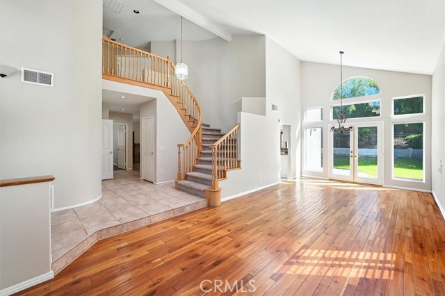 Detail Gallery Image 9 of 45 For 14433 Grandifloras Rd, Canyon Country,  CA 91387 - 4 Beds | 3 Baths