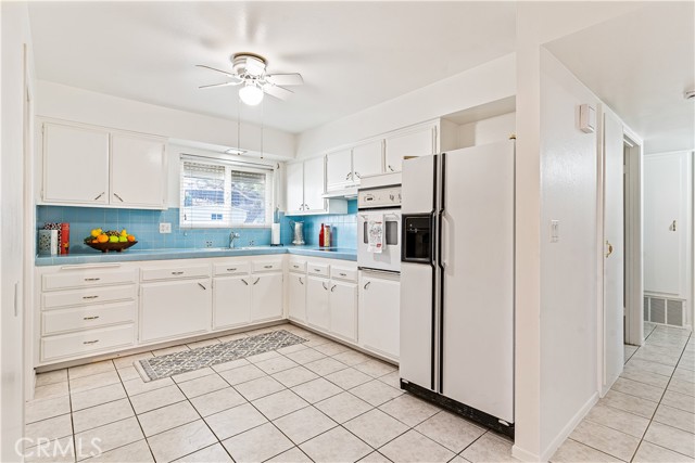 27160 El Rancho Drive, Menifee CA: https://media.crmls.org/medias/49149f10-1198-4040-a728-9ef07323a026.jpg