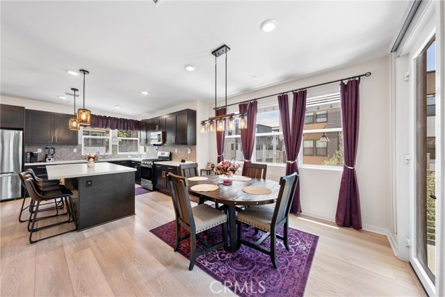 710 S Grable Circle, Orange CA: https://media.crmls.org/medias/4914ce90-8d1a-413a-9c34-34f5bc97ca50.jpg