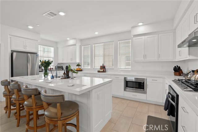 Detail Gallery Image 21 of 25 For 1096 N Anaheim Blvd., Anaheim,  CA 92801 - 4 Beds | 3/1 Baths