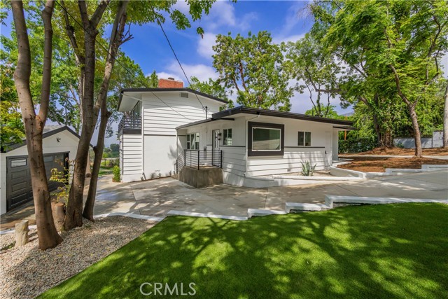Detail Gallery Image 2 of 67 For 700 Norumbega Dr, Monrovia,  CA 91016 - 3 Beds | 2 Baths