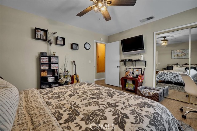 33230 Hollister, Lake Elsinore CA: https://media.crmls.org/medias/491791aa-e7ab-42c0-9e3e-1f64f89e66fa.jpg