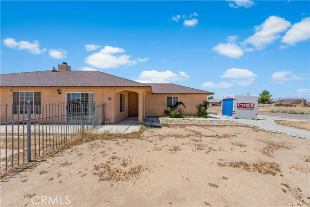 9824 Evelyn Avenue, California City CA: https://media.crmls.org/medias/4917abab-9008-4f9b-a8fc-2855fee78f9f.jpg