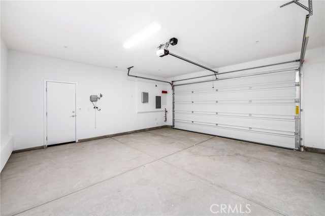 5564 Gem Court, Lancaster CA: https://media.crmls.org/medias/49185bab-b82f-45da-88bf-3872c6665646.jpg