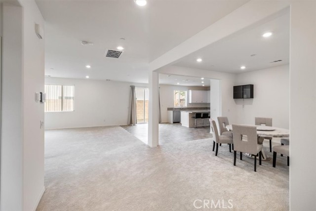 Detail Gallery Image 9 of 42 For 4852 S Jordan Ave, Ontario,  CA 91762 - 5 Beds | 3 Baths