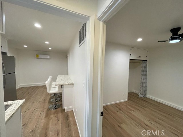 Detail Gallery Image 7 of 10 For 22331 Vanowen St a,  Canoga Park,  CA 91303 - 2 Beds | 1 Baths