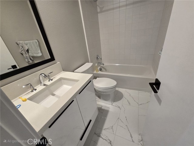 171 Bear Leaf Drive, Lake Forest CA: https://media.crmls.org/medias/49191bba-9963-441a-8a4d-1e890959d027.jpg