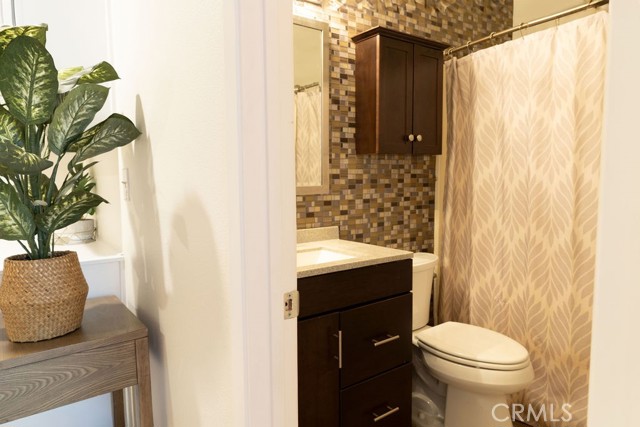 21241 Lassen Street, Chatsworth CA: https://media.crmls.org/medias/49192eeb-69be-44d7-8f85-a06528effc1e.jpg